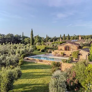https://podere-le-mezzelune.it-tuscanyhotel.com