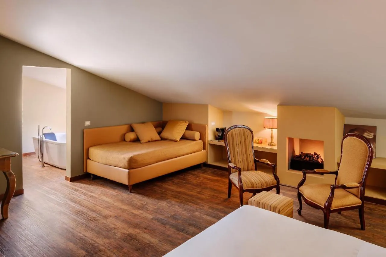 Hotel Royal Victoria, By R Collection Hotels Varenna 4*,